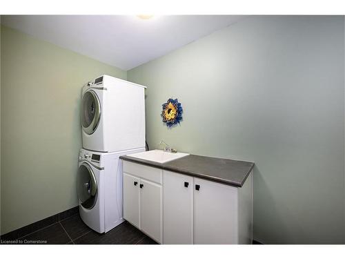 23 Edgeview Drive, Hamilton, ON - Indoor Photo Showing Laundry Room