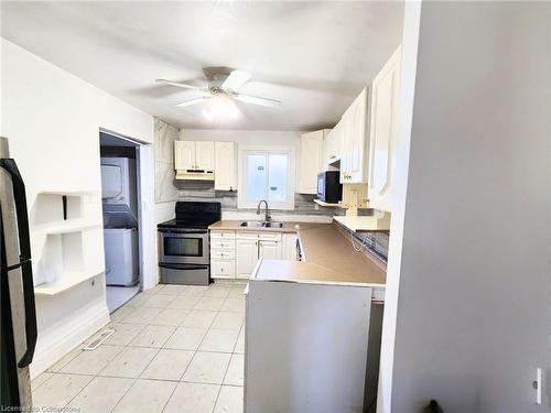 15 Mellenby Street, Stoney Creek, ON - Indoor Photo Showing Kitchen