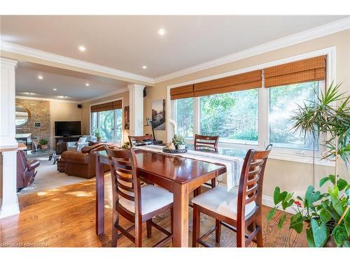 40 John Martin Court, Flamborough, ON - Indoor Photo Showing Dining Room