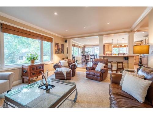 40 John Martin Court, Flamborough, ON - Indoor Photo Showing Living Room