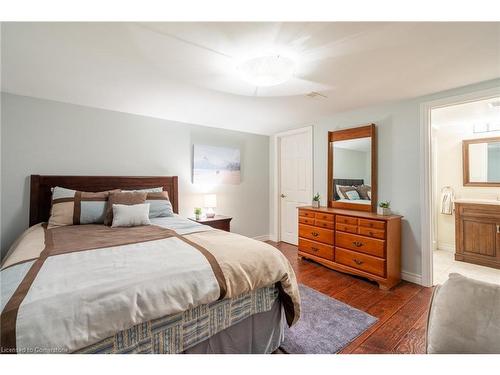 40 John Martin Court, Flamborough, ON - Indoor Photo Showing Bedroom