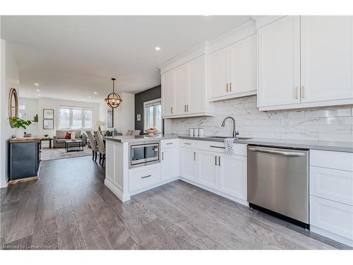 781 South Coast Drive, Peacock Point, ON - Indoor Photo Showing Kitchen With Upgraded Kitchen