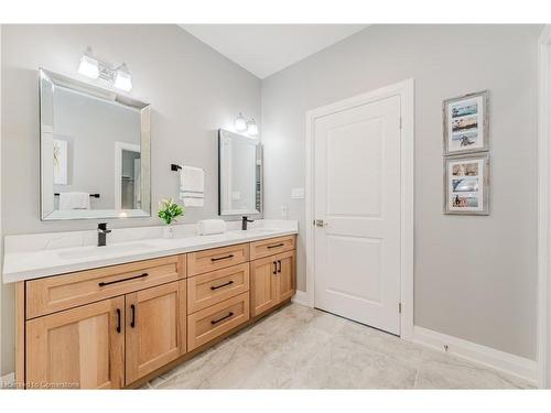 781 South Coast Drive, Peacock Point, ON - Indoor Photo Showing Bathroom