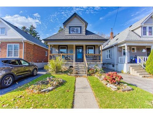 39 Tuxedo Avenue N, Hamilton, ON - Outdoor With Deck Patio Veranda With Facade