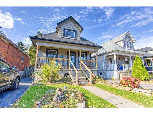 39 Tuxedo Avenue N, Hamilton, ON - Outdoor With Deck Patio Veranda With Facade