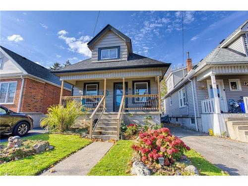 39 Tuxedo Avenue N, Hamilton, ON - Outdoor With Deck Patio Veranda With Facade