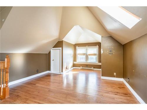 26 Ontario Avenue, Hamilton, ON - Indoor Photo Showing Other Room