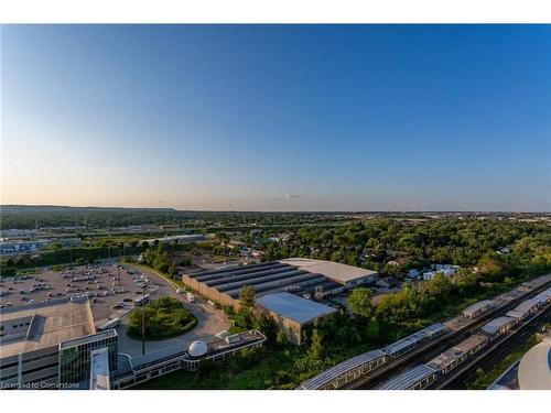 1908-2087 Fairview Street, Burlington, ON - Outdoor With View