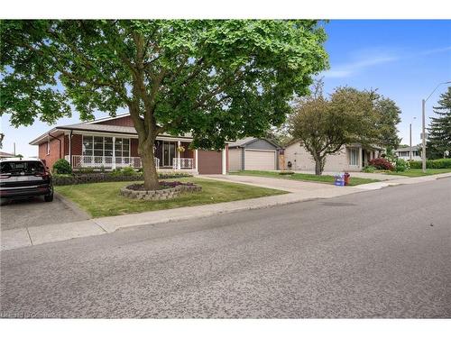 77 Greenford Drive, Hamilton, ON - Outdoor