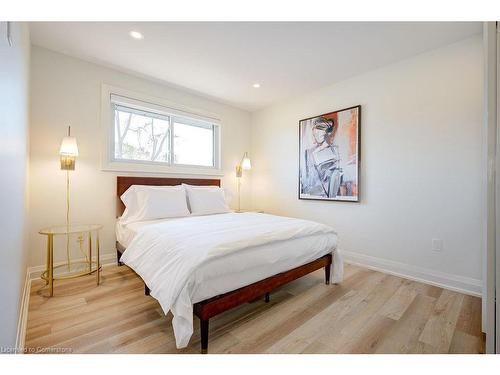 3-1456 Olga Drive, Burlington, ON - Indoor Photo Showing Bedroom