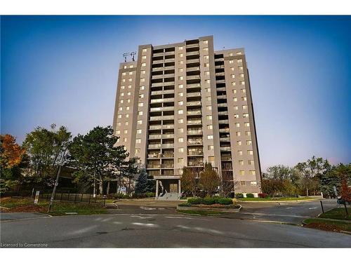 1107-975 Warwick Court, Burlington, ON - Outdoor With Balcony With Facade