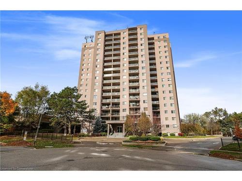 1107-975 Warwick Court, Burlington, ON - Outdoor With Balcony