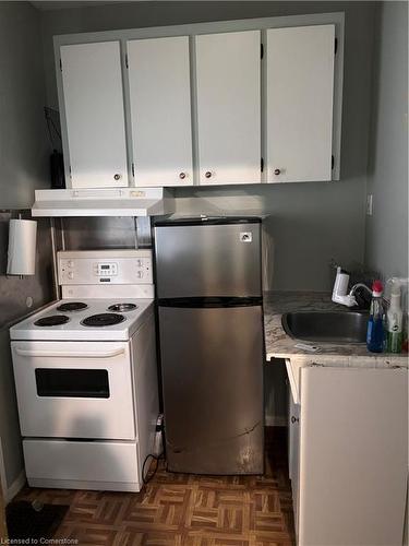 40 Aikman Avenue, Hamilton, ON - Indoor Photo Showing Kitchen