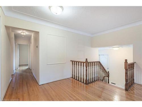 330 Tuck Drive, Burlington, ON - Indoor Photo Showing Other Room