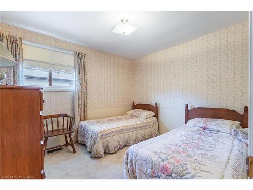 330 Tuck Drive, Burlington, ON - Indoor Photo Showing Bedroom