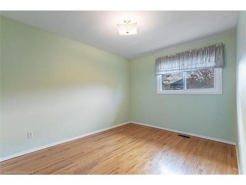 330 Tuck Drive, Burlington, ON - Indoor Photo Showing Other Room