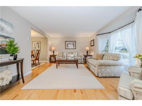 2 Jodi Place, Guelph, ON - Indoor Photo Showing Dining Room