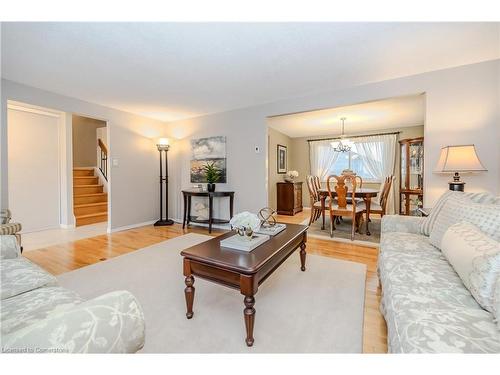 2 Jodi Place, Guelph, ON - Indoor Photo Showing Dining Room