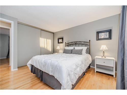 2 Jodi Place, Guelph, ON - Indoor Photo Showing Bedroom