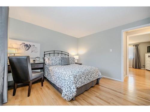 2 Jodi Place, Guelph, ON - Indoor Photo Showing Bedroom