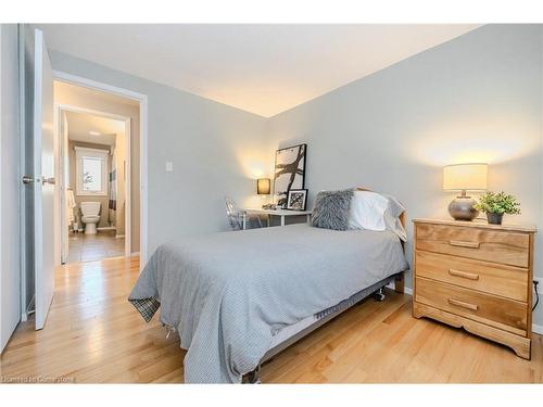 2 Jodi Place, Guelph, ON - Indoor Photo Showing Bathroom