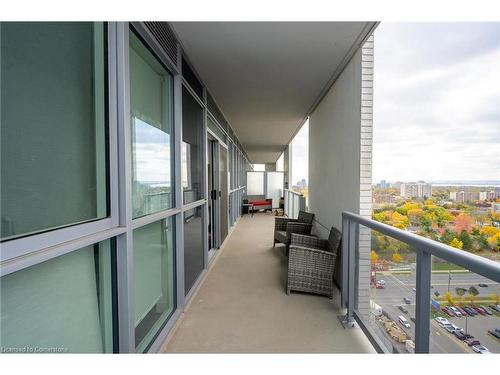 1805-2087 Fairview Street W, Burlington, ON - Outdoor With Balcony With Exterior