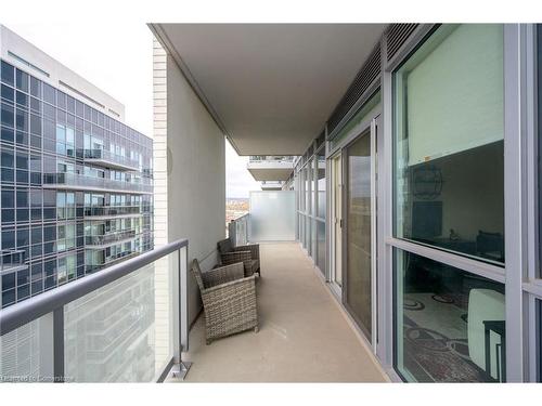 1805-2087 Fairview Street W, Burlington, ON - Outdoor With Balcony With Exterior