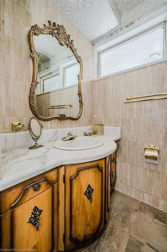 3 Edgehill Road, Toronto, ON - Indoor Photo Showing Bathroom