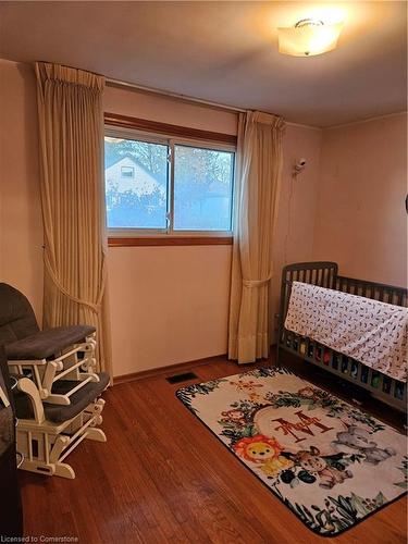 197 Craigroyston Road, Hamilton, ON - Indoor Photo Showing Bedroom