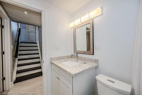 131 Green Road, Hamilton, ON - Indoor Photo Showing Bathroom