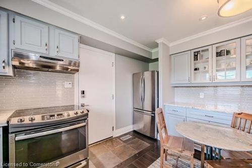 131 Green Road, Hamilton, ON - Indoor Photo Showing Kitchen