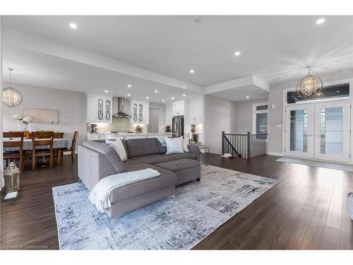 40850 Forks Road, Wainfleet, ON - Indoor Photo Showing Living Room