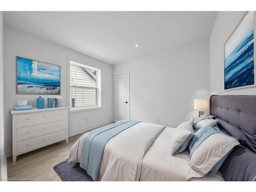 875 Fennell Avenue E, Hamilton, ON - Indoor Photo Showing Bedroom