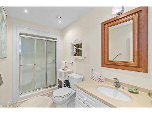 3918 Pleasantview Lane, Lincoln, ON - Indoor Photo Showing Bathroom