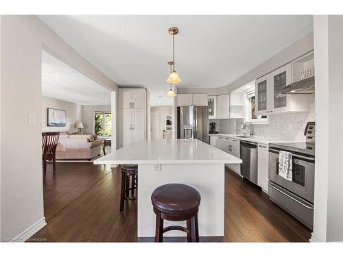 30 Rosewell Street, Hamilton, ON - Indoor Photo Showing Kitchen With Upgraded Kitchen