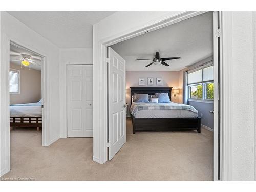 30 Rosewell Street, Hamilton, ON - Indoor Photo Showing Bedroom