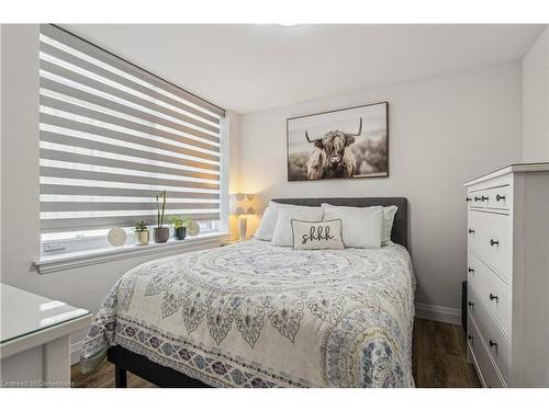 220-1 Redfern Avenue Avenue, Hamilton, ON - Indoor Photo Showing Bedroom