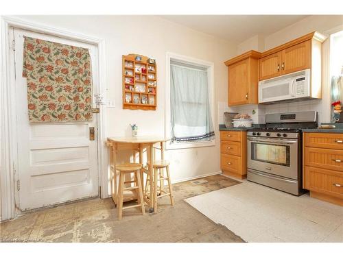 37 Senator Avenue, Hamilton, ON - Indoor Photo Showing Kitchen