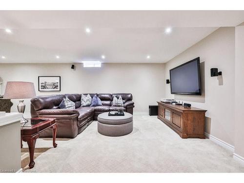 2095 Simcoe Drive, Burlington, ON - Indoor Photo Showing Basement