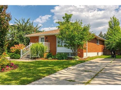 5 Burrwood Drive, Hamilton, ON 