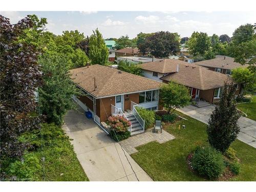 5 Burrwood Drive, Hamilton, ON 