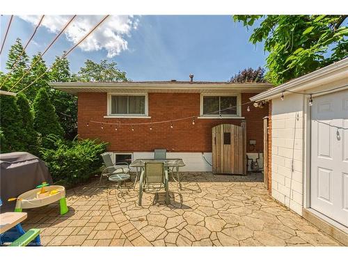 5 Burrwood Drive, Hamilton, ON 