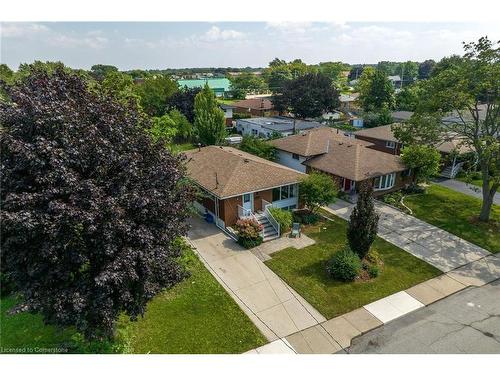 5 Burrwood Drive, Hamilton, ON 