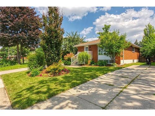 5 Burrwood Drive, Hamilton, ON 