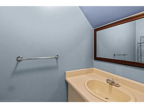 14-1255 Upper Gage Avenue, Hamilton, ON - Indoor Photo Showing Bathroom