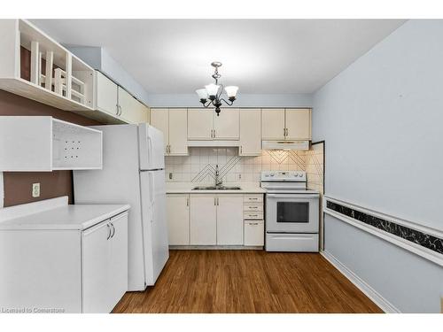 14-1255 Upper Gage Avenue, Hamilton, ON - Indoor Photo Showing Kitchen