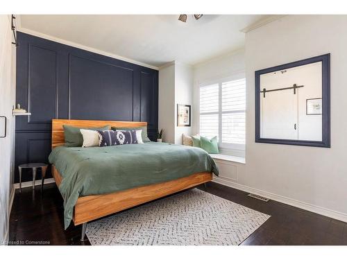 220 Hughson Street N, Hamilton, ON - Indoor Photo Showing Bedroom