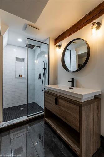 220 Hughson Street N, Hamilton, ON - Indoor Photo Showing Bathroom