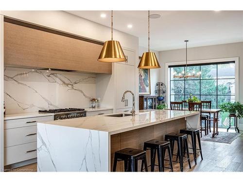 11 Church Street, Ancaster, ON - Indoor Photo Showing Kitchen With Upgraded Kitchen