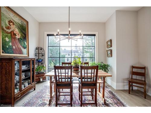 11 Church Street, Ancaster, ON - Indoor Photo Showing Dining Room